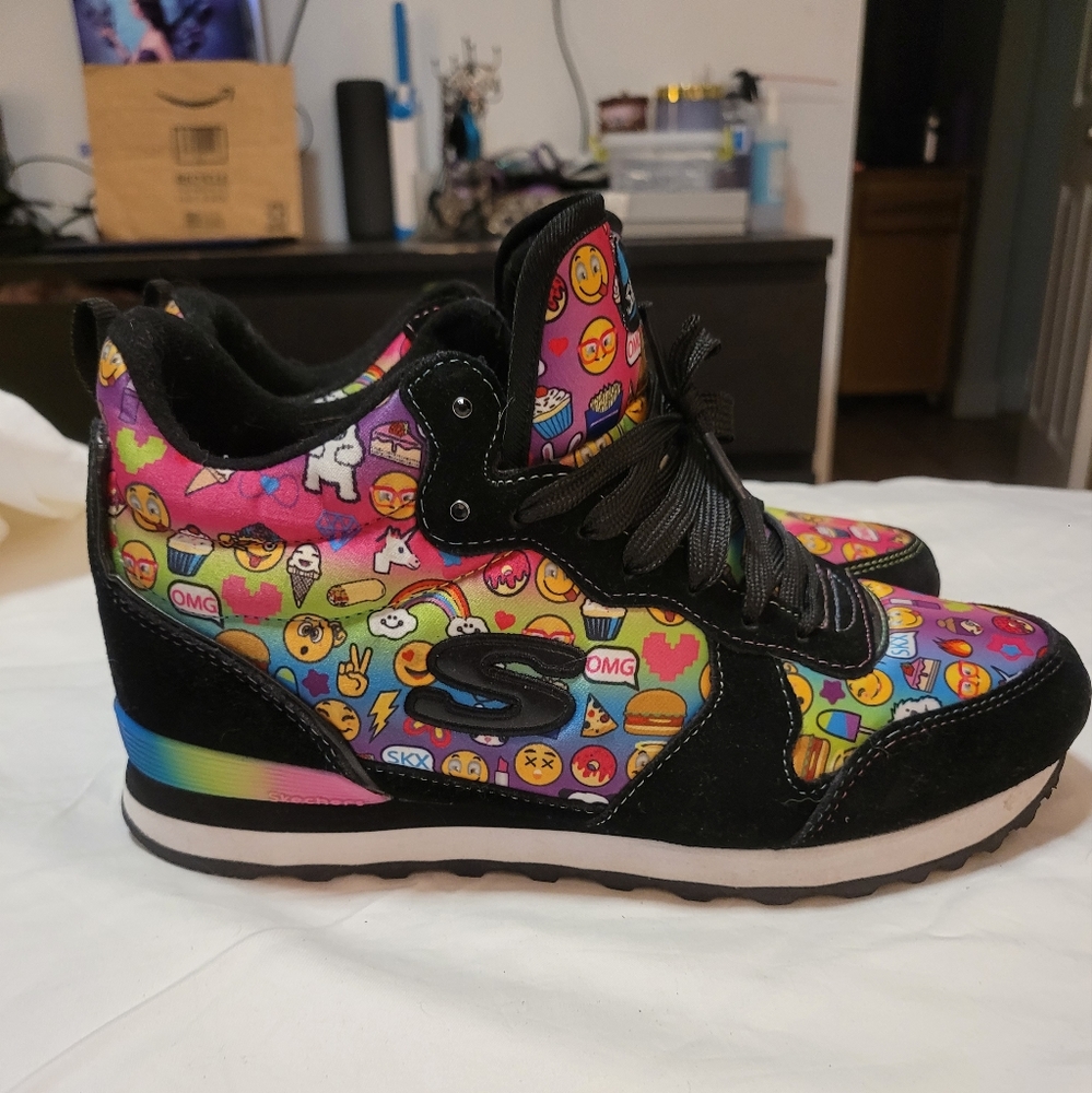 Skechers OG 85 OMG Emoji